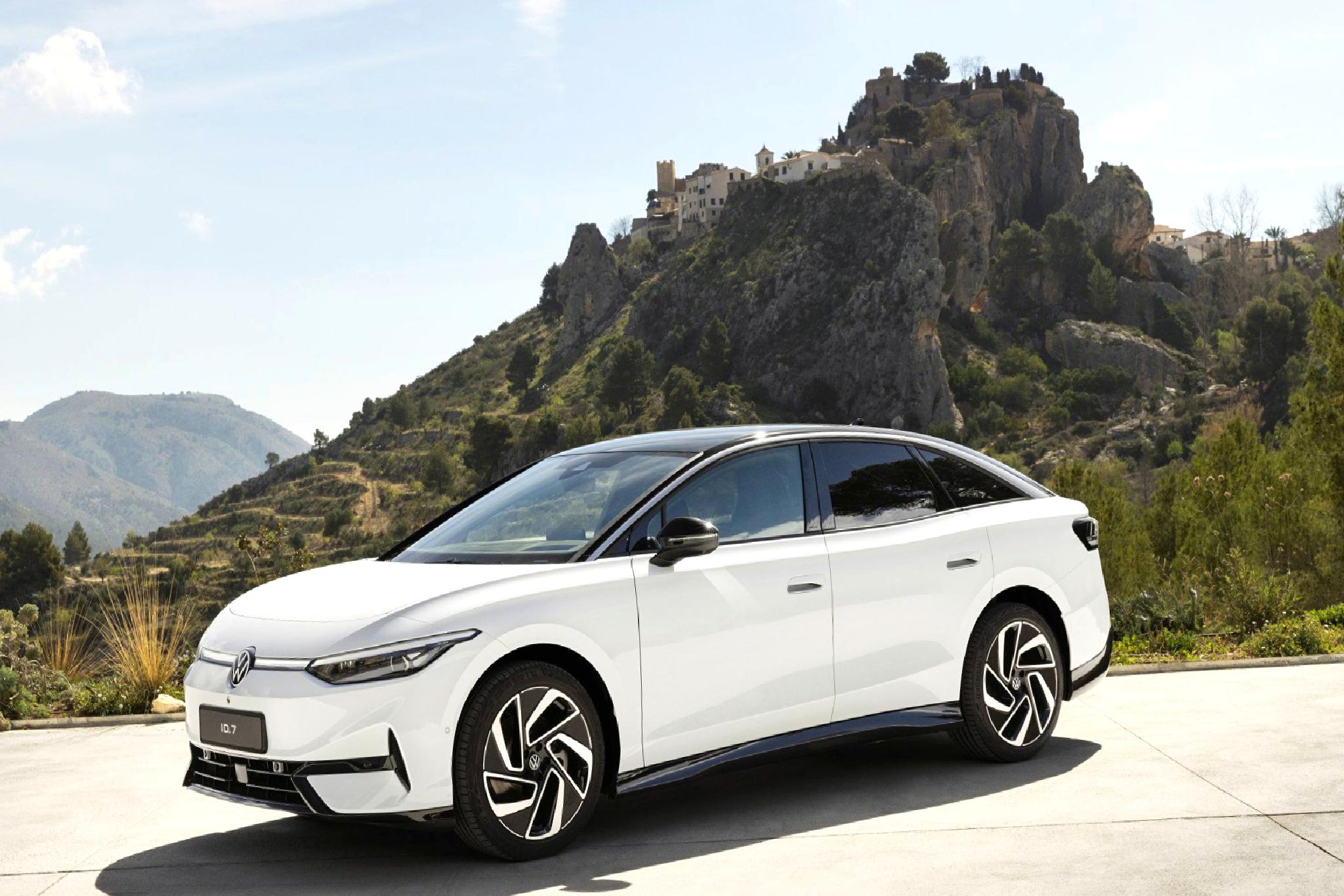 Elektrikli Passat mı? Volkswagen ID.7 tanıtıldı!
