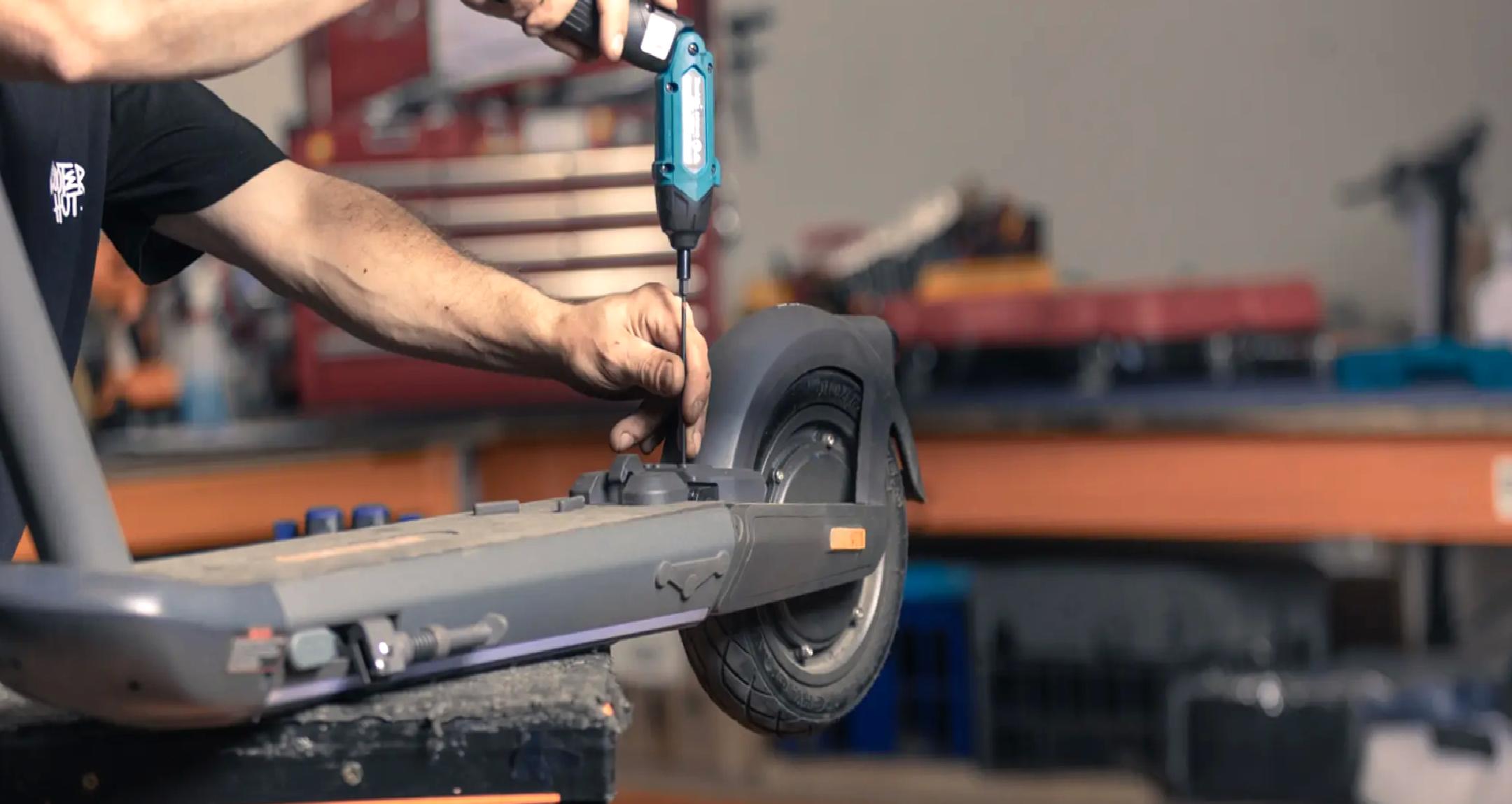 Elektrikli scooter tamiri nasıl yapılır? Nelere dikkat edilmeli?