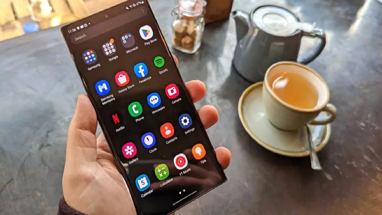 Samsung Galaxy S24’te elektrikli arabalarda kullanılan pilleri görebiliriz