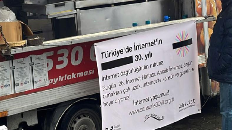 Türkiye’deki İnternet Sansürlerine Karşı Lokma Döktürüldü