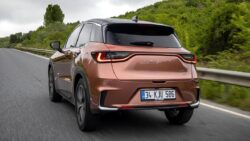 C-HR almadan buraya bakın! aynı fiyata Lexus LBX satışa çıktı