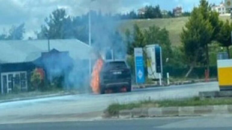 Gaziantep’te Bir Togg T10X, Şarj Olurken Kendi Kendine Yandı
