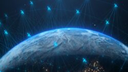 Dünya’nın yörüngesinde kaç tane uydu var?