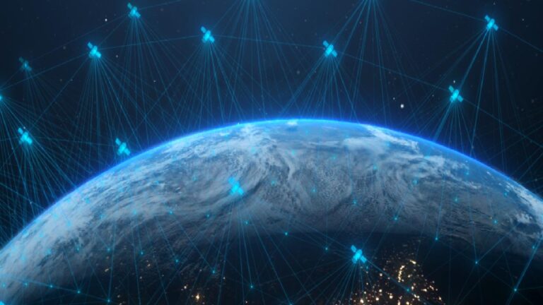 Dünya’nın yörüngesinde kaç tane uydu var?