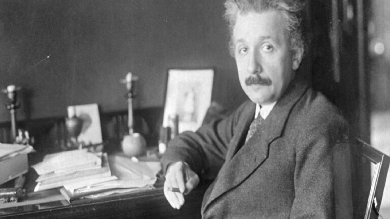 Einstein’ın ABD Liderine yazdığı atom bombası mektubu satışa çıkıyor