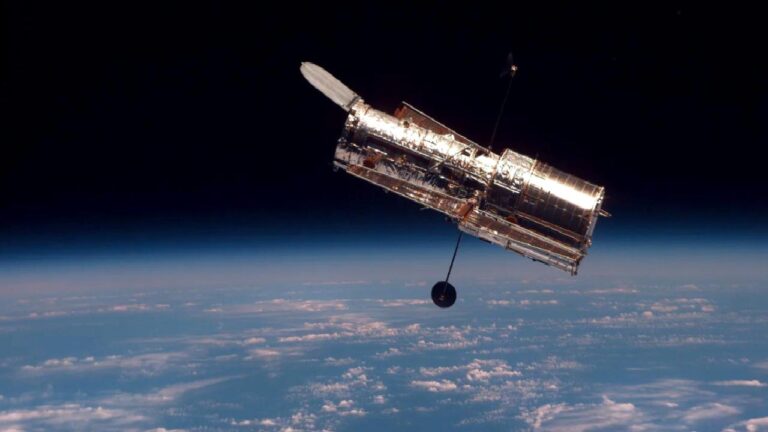 Hubble Uzay Teleskobu artık tek bir sensöre emanet