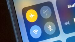 iOS 18, Wi-Fi şifrenizi Android aygıtlarla paylaşmanızı kolaylaştırıyor