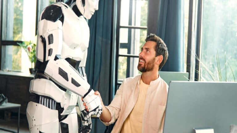 Japonlar canlı deriye sahip robot, ürkütücü bir robot geliştirdi