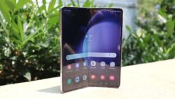 Samsung bu sefer yaptı! Uygun fiyatlı katlanabilir geliyor