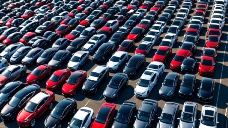 Uydu görüntüleri Tesla mezarlığını ortaya çıkardı!
