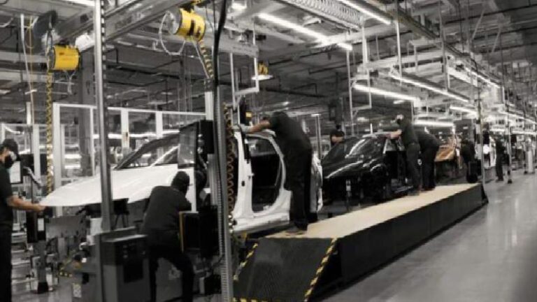 ABD, Kapanan Araba Fabrikalarını Elektrikli Araçlar İçin Tekrar Açacak: 1,7 Milyar Dolar Ayrıldı!