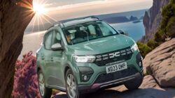 Dacia Sandero Golf’ü solladı! Avrupa’nın lideri oldu