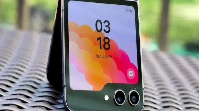 Galaxy Z Flip6 tanıtıldı! Neler sunuyor?