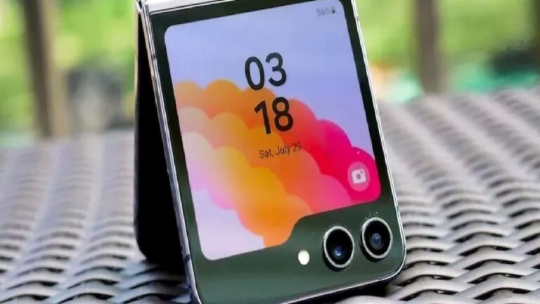 Galaxy Z Flip6 tanıtıldı! Neler sunuyor?