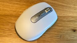 Logitech, ömür uzunluğu kullanım vadettiği akıllı faresini tanıttı!