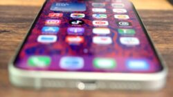Apple, iPhone kullanıcılarının yıllardır beklediği bu özelliği getiriyor!