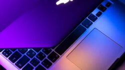 Apple’ın beklenen katlanabilir aygıtı, bir kere daha öbür bir bahara kaldı