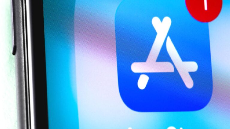 Çok sayıda korsan yayın uygulaması, App Store’a sızmayı başardı