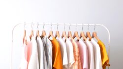 Giyene sıcaklığı 8 derece daha serin hissettiren kıyafet ürettiler