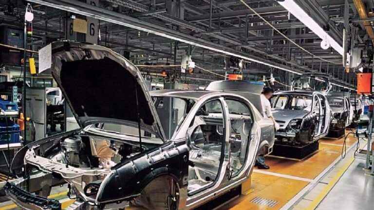 Otomotiv sektöründe fren sesi! Üretim ve ihracatta beklentiler karşılanamadı