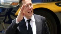 Tesla cephesinde garip işler oluyor: İşte aldıkları karar!