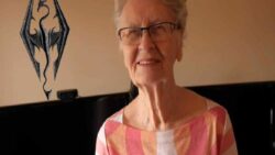 88 Yaşındaki “Skyrim Nine” Emekli Olmaya Karar Verdiğini Açıkladı