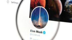 Elon Musk, koca bir ülkeye savaş açtı