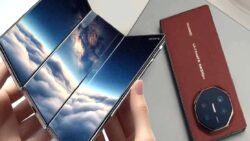 Huawei Mate XT için uzun kuyruklar oluşturan müşteriler çok kızgın!