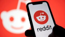 Reddit, 20 yıllık tarihinde bir birincisi başardı: İşte detaylar!