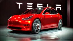 Tesla, en ucuz arabanın satışını durdurdu! İşte sebebi