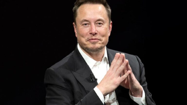 Elon Musk F-35’leri eleştirdi: “Bazı aptallar hala beşerli savaş uçakları inşa ediyor”