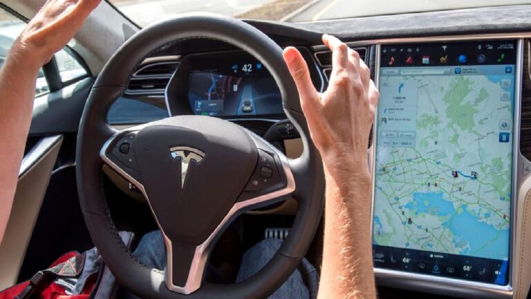 Elon Musk, Tesla otonom sürüşünde palavra mı söylüyor?