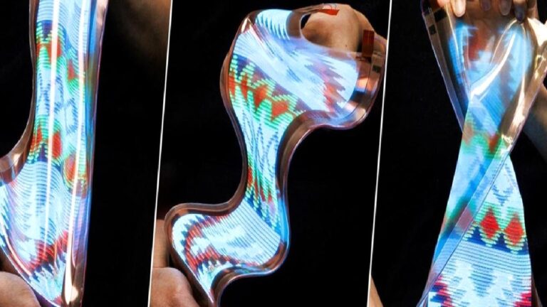 Hem esnek hem gerilebilir: LG’den çığır açan OLED ekran!
