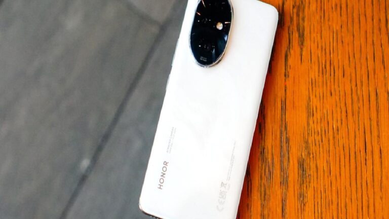 Honor 300 Ultra’nın performans canavarı özellikleri ve tasarımı belirlendi