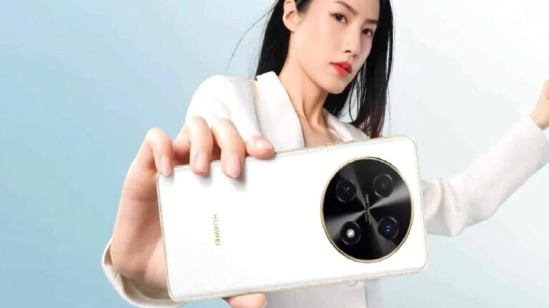 Huawei Mate 70, iPhone 16 serisini raflarda tehdit ediyor!