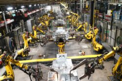 Türkiye’nin gururu: Yeni Renault Duster’ın üretimi Bursa’da başladı!