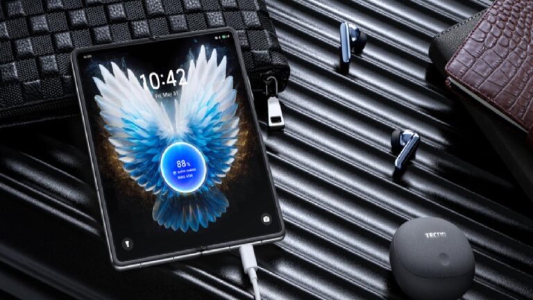 TECNO’nun yeni katlanabilir telefonu PHANTOM V Fold2 5G Türkiye’de satışa sunuldu! İşte özellikleri!