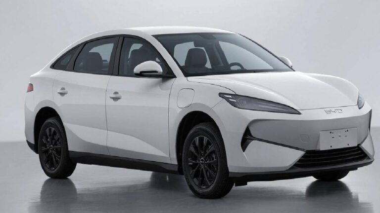 BYD’nin gizemli sedanı Çin’i karıştırdı!