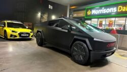 İngiltere’ye gelen Tesla Cybertruck trafikten men edildi!
