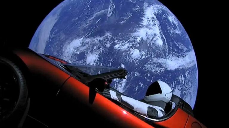 Musk’ın uzaya gönderdiği Tesla, asteroit olarak geri mi dönüyor?