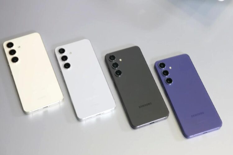 Samsung, tanınan telefonu için beklenen güncellemeyi yayınladı!