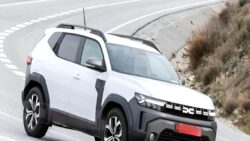 Dacia Duster 4X4 hibrit versiyonuyla ilk defa yollara çıktı!