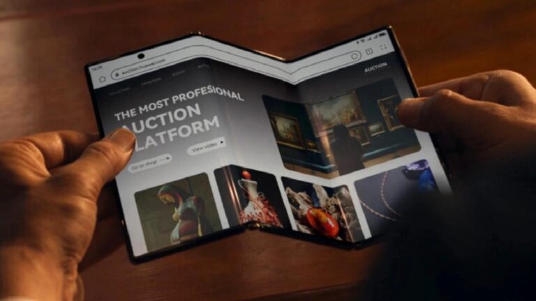 Huawei’nin üçe katlanabilir telefonu Mate XT Dünyaya açılıyor