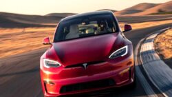 Tesla batıyor mu? Satışlar tabanı gördü!