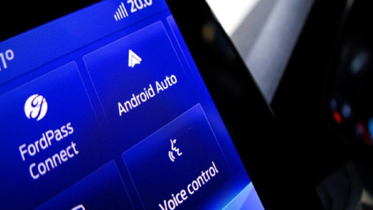 Android Auto’da büyük sürpriz: Yeni güncelleme yanında oyunları getiriyor