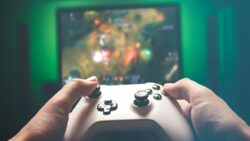 Dünya’nın en küçük shooter oyununu yaptılar