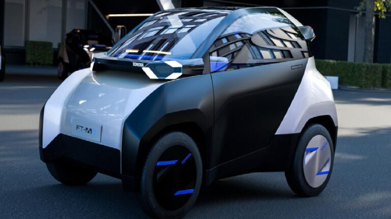 Toyota, güneş panelli elektrikli aracını duyurdu!