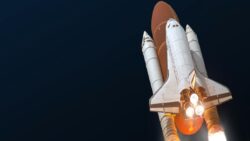 NASA’nın emekli uzay mekiği Discovery için büyük arbede