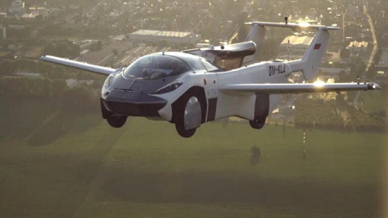 AirCar geliyor: Uçan arabalar artık hayal değil