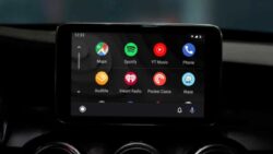 Android Auto’ya büyük güncelleme: Video izle, web’de gez, hava durumunu takip et!